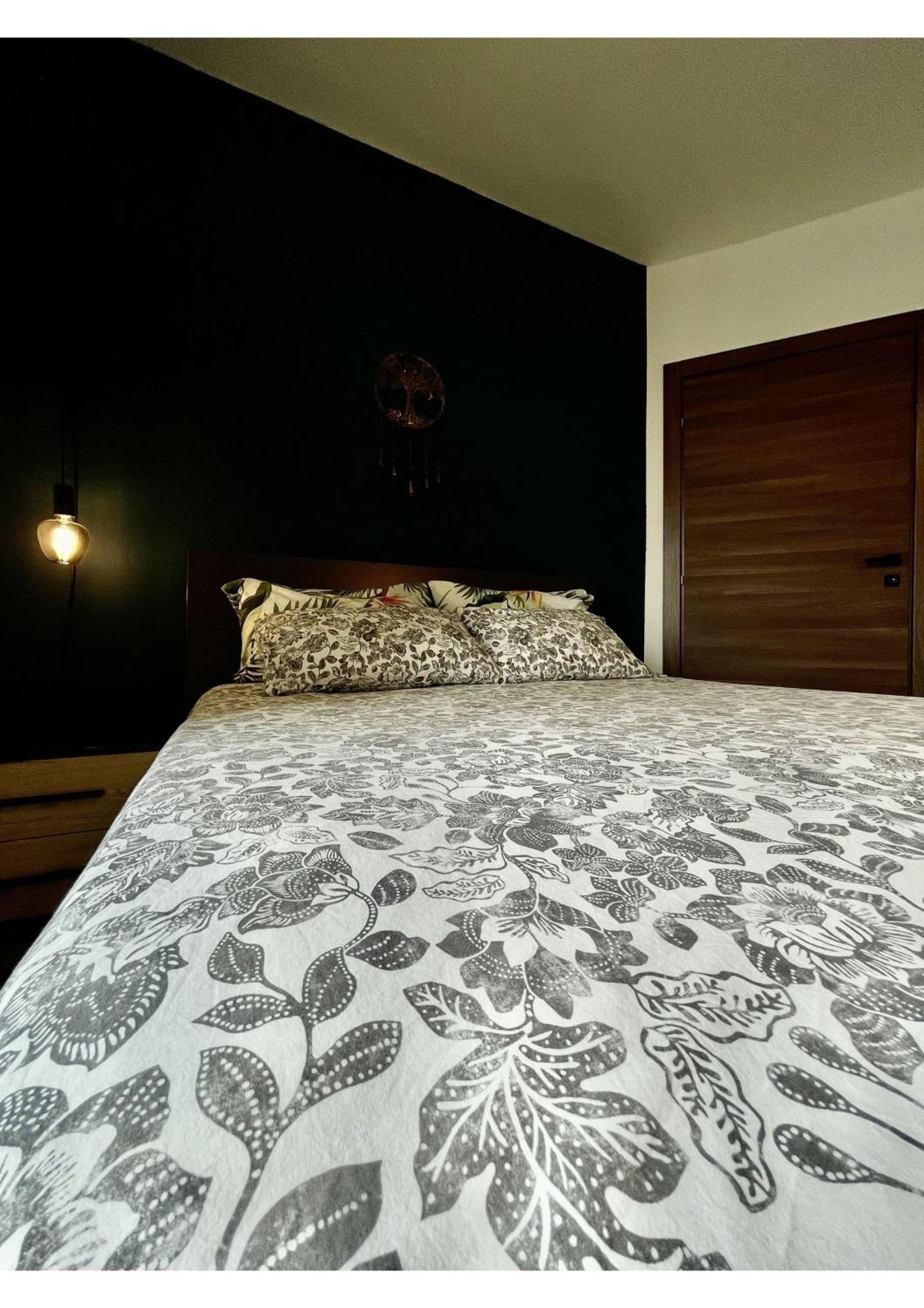 Airport Accommodation Bedroom With Bathroom Self Check In And Self Check Out Air-Condition Included Mqabba Екстер'єр фото